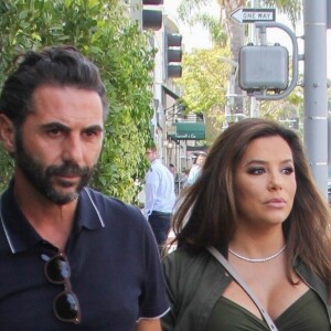 Eva Longoria, enceinte, et son mari José Baston sont allés déjeuner au restaurant E Baldi à Beverly Hills, le 8 mai 2018