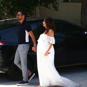 Eva Longoria, enceinte, avec son mari José Baston lors de sa baby shower à The Lombardi House à Los Angeles, le 5 mai 2018