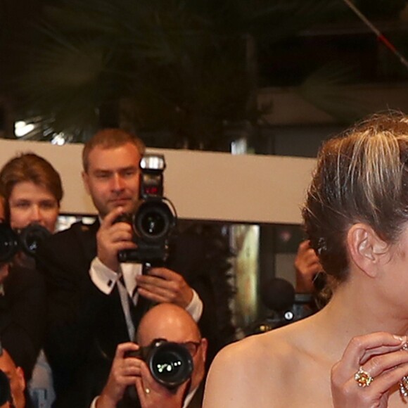 Ayline Aksoy-Etaix, Marion Cotillard - Montée des marches du film « Gueule d'Ange » lors du 71ème Festival International du Film de Cannes. Le 12 mai 2018 © Borde-Jacovides-Moreau/Bestimage