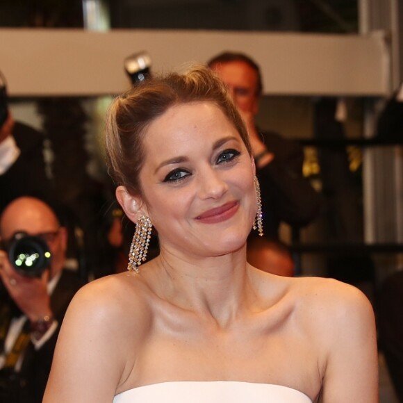 Ayline Aksoy-Etaix, Marion Cotillard, Amélie Daure - Montée des marches du film « Gueule d'Ange » lors du 71ème Festival International du Film de Cannes. Le 12 mai 2018 © Borde-Jacovides-Moreau/Bestimage