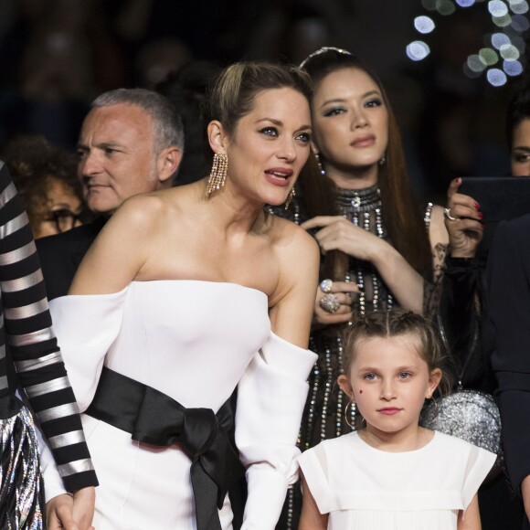Marion Cotillard, Ayline Aksoy-Etaix - Montée des marches du film « Gueule d'Ange » lors du 71ème Festival International du Film de Cannes. Le 12 mai 2018 © Borde-Jacovides-Moreau/Bestimage