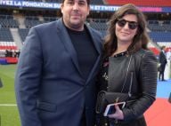 Artus : Soirée en amoureux au PSG pour l'humoriste et sa compagne