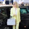 Cate Blanchett, habillée d'une veste et d'un pantalon CALVIN KLEIN, d'une chemise L'Agence et de chaussures Stuart Weitzman, arrive à l'hôtel "Grand Hyatt Martinez" lors du 71ème Festival International du Film de Cannes, le 7 mai 2018.