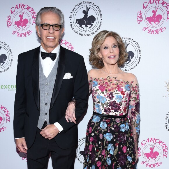 Jane Fonda et son compagnon Richard Perry à la soirée caritative "Carousel of Hope 2016" à l'hôtel Beverly Hilton à Los Angeles, le 8 octobre 2016.