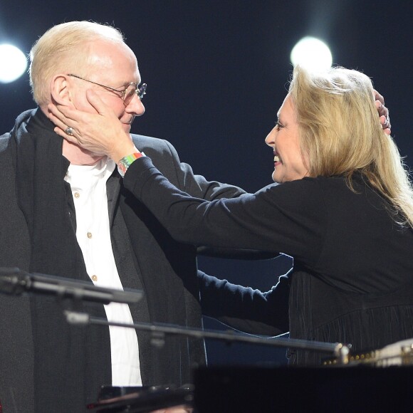 William Sheller reçoit un hommage de Louane, Véronique Sanson et Jeanne Cherhal pour ses 40 ans de carrière - Cérémonie des Victoires de la Musique au Zénith de Paris le 12 février 2016 © Guirec Coadic / Bestimage