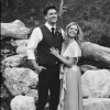 L'actrice de la série "Pretty Little Liars", Sasha Pieterse, s'est unie à son petit ami de longue date ce 27 mai 2018.