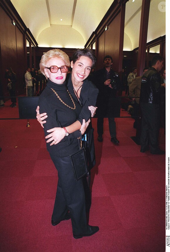 Paulette Coquatrix et Marie Fugain à Paris en 1998. 