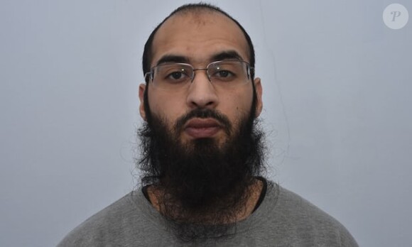 Husnain Rashid, un partisan de l'État Islamique, a admis avoir encouragé d'autres djihadistes à cibler l'école du Prince George, Thomas' Battersea. Ci-contre son mugshot.