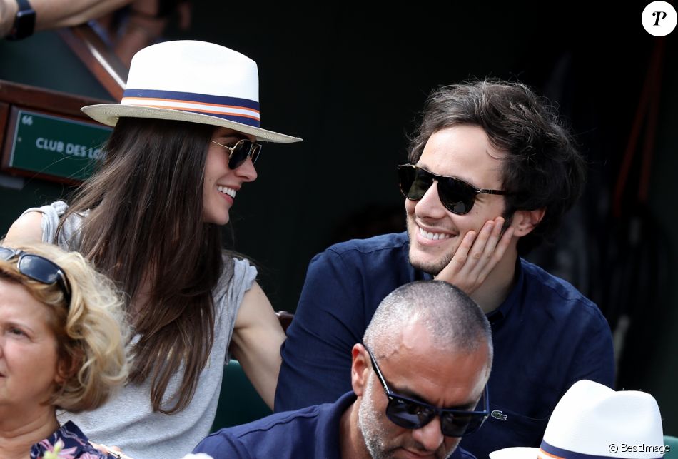 Vianney et sa sublime chérie : Couple amoureux et joueur à ...