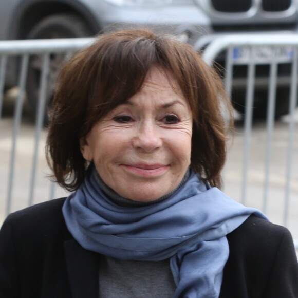 Danièle Évenou lors des obsèques de Véronique Colucci au cimetière communal de Montrouge, le 12 avril 2018.