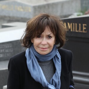 Danièle Évenou lors des obsèques de Véronique Colucci au cimetière communal de Montrouge, le 12 avril 2018.