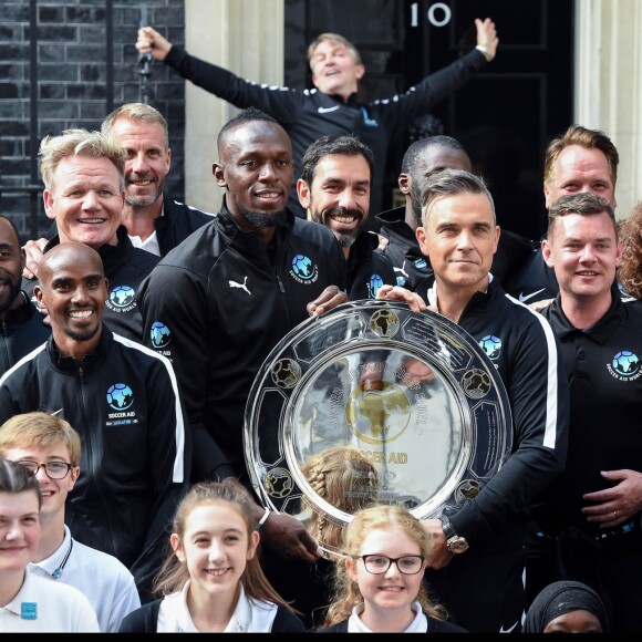 Mo Farrah, Usain Bolt, Gordon Ramsey, Robbie Williams, Robert Pirès - Réception au 10 Downing Street, pour parler du match caritatif Soccer Aid for Unicef, à Londres, le 6 juin 2018.
