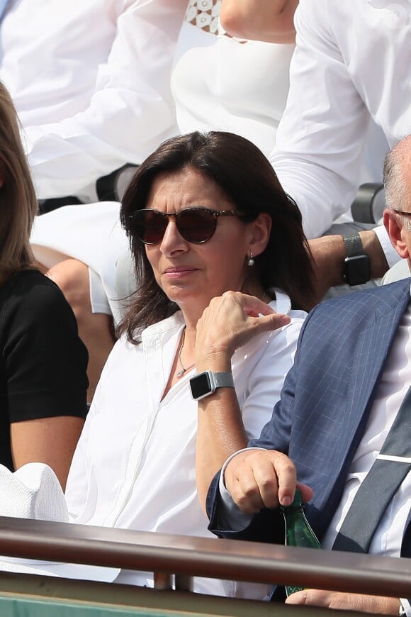 Anne Hidalgo - People dans les tribunes des Internationaux de France de Tennis de Roland Garros à Paris. Le 9 juin 2018 © Cyril Moreau / Bestimage