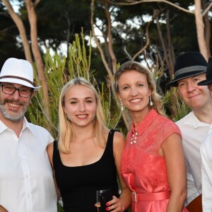 Exclusif - Alexandra Lamy et sa fille Chloé Jouannet - 6ème gala annuel de l'unité d'Antibes Juan les Pins, Vallauris, Golfe Juan, de la Croix Rouge française dans le cadre du prestigieux hôtel Eden Roc au Cap d'Antibes, le 2 juin 2018. © Bruno Bebert/Bestimage