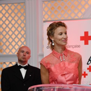 Exclusif - Alexandra Lamy et Marika Roman (la présidente de l'unité locale de la Croix Rouge) - 6ème gala annuel de l'unité d'Antibes Juan les Pins, Vallauris, Golfe Juan, de la Croix Rouge française dans le cadre du prestigieux hôtel Eden Roc au Cap d'Antibes, le 2 juin 2018.  © Bruno Bebert/Bestimage