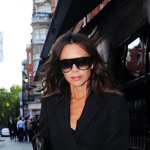 Victoria Beckham arrive au restaurant Scott's à Londres, le 11 juin 2018.