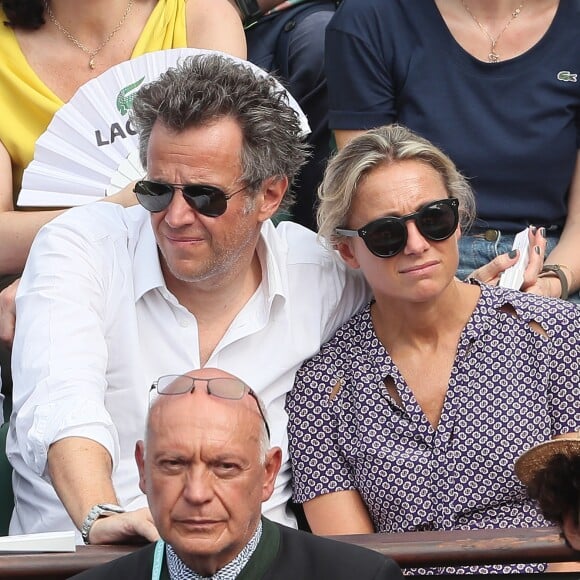 Arthur Sadoun et sa femme Anne-Sophie Lapix - People dans les tribunes des Internationaux de France de Tennis de Roland Garros à Paris. Le 9 juin 2018 © Cyril Moreau / Bestimage