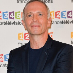 Samuel Étienne lors du photocall de la présentation de la nouvelle dynamique 2017-2018 de France Télévisions. Paris, le 5 juillet 2017. © Guirec Coadic/Bestimage