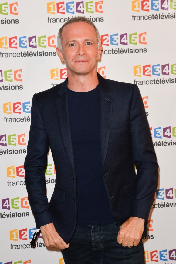 Samuel Étienne lors du photocall de la présentation de la nouvelle dynamique 2017-2018 de France Télévisions. Paris, le 5 juillet 2017. © Guirec Coadic/Bestimage