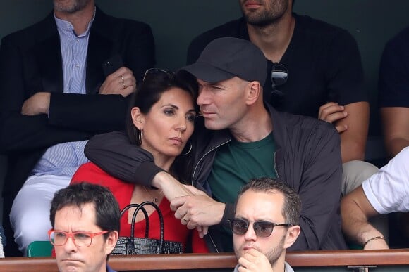 Zinédine Zidane et sa femme Véronique dans les tribunes des Internationaux de France de Tennis de Roland Garros à Paris, le 10 juin 2018. © Dominique Jacovides - Cyril Moreau/Bestimage