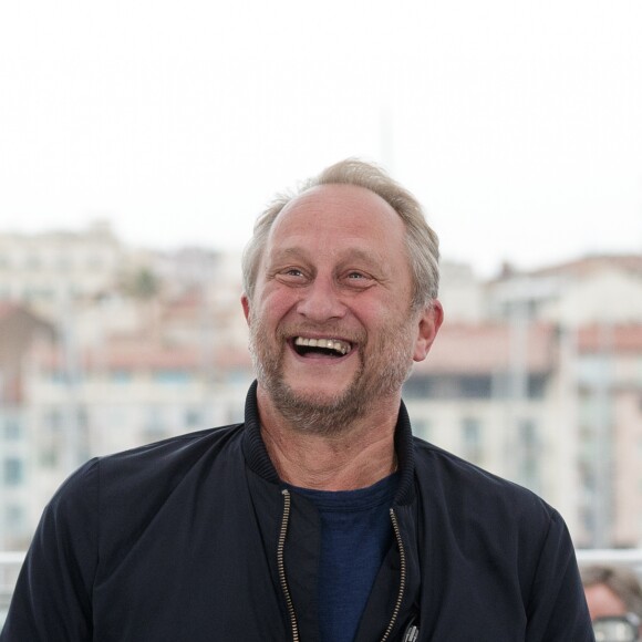 Benoît Poelvoorde lors du photocall du film "Le grand bain" au 71ème Festival International du Film de Cannes, le 13 mai 2018. © Borde / Jacovides / Moreau / Bestimage