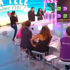 Benjamin Castaldi surpris par l'arrivée d'Ayem Nour sur le plateau de "La télé même l'été", 29 juin 2018, C8