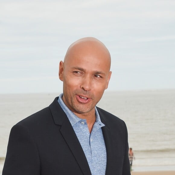 Eric Judor sur la plage lors du festival du film de Cabourg le 16 juin 2018. © Coadic Guirec / Bestimage