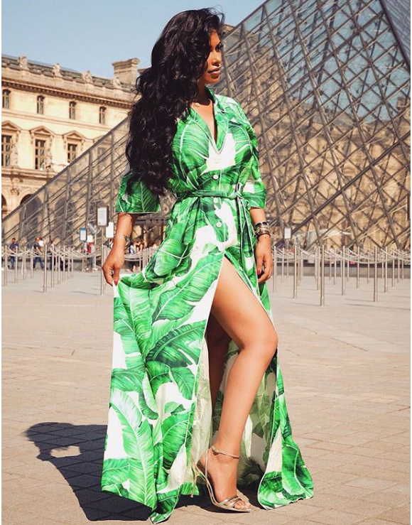 Ayem Nour sensuelle au Musée du Louvre - juin 2018, Instagram