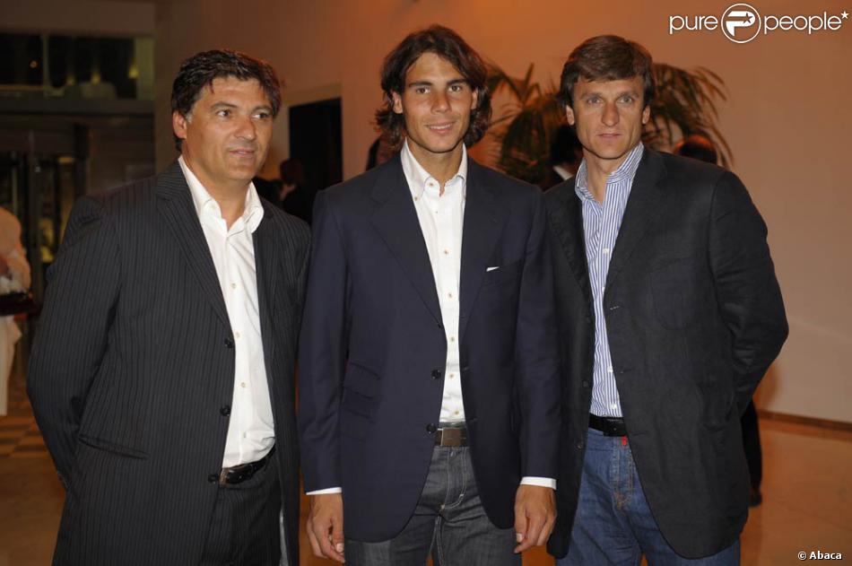 Rafael Nadal A La Soiree Monegasque Du Gala Des Master Series Du Tennis Entoure De Son Oncle Toni Et De Son Agent Purepeople