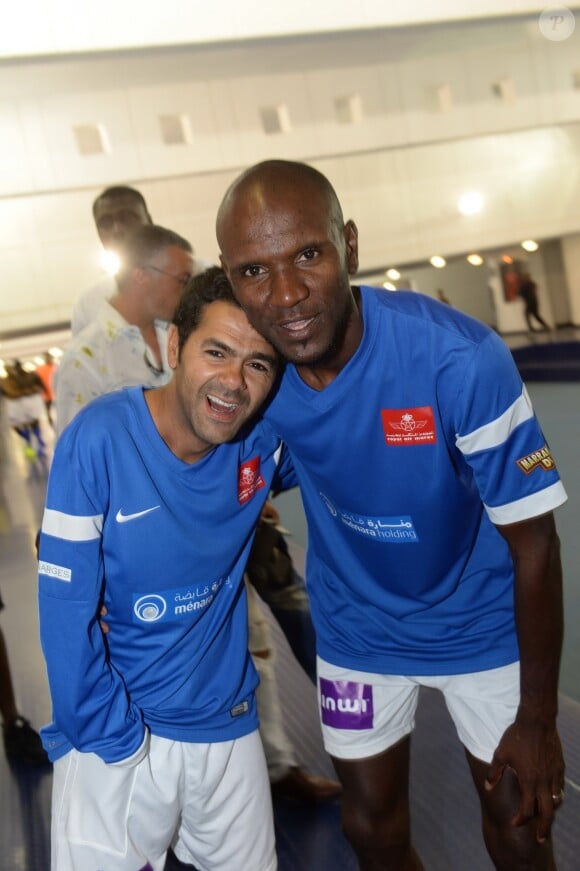 Jamel Debbouze et Eric Abidal - Match de football de bienfaisance au profit de l'association d'aide aux enfants Al Karam à Marrakech dans le cadre du Marrakech du Rire 2015, le 14 juin 2015.