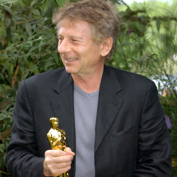 Roman Polanski recevant l'Oscar du meilleur réalisateur pour le film "Le Pianiste" au Festival de Deauville en septembre 2003.