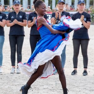 Chantelle Broomes et Javier lors de la remise du prix "Longines Global Champions Tour Grand Prix of Paris" lors du Longines Paris Eiffel Jumping au Champ de Mars à Paris le 7 juillet 2018 © Perusseau/Veeren/Bestimage