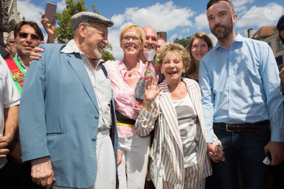 Semi-exclusif - Bruxelles rend hommage à Annie Cordy, acclamée comme une rock star, par les bruxellois. Un hommage pour ses 90 ans, une fresque à son effigie et l'inauguration d'un parc à son nom, dans la commune de Laeken où la chanteuse et comédienne a grandi. Annie Cordy a notamment retrouvé 3 copines de classe. Belgique, Bruxelles, 8 juillet 2018. ALAIN ROLLAND/ IMAGEBUZZ/ BESTIMAGE