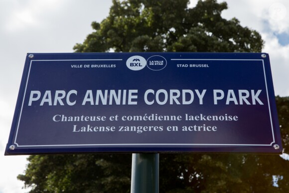 Semi-exclusif - Bruxelles rend hommage à Annie Cordy, acclamée comme une rock star, par les bruxellois. Un hommage pour ses 90 ans, une fresque à son effigie et l'inauguration d'un parc à son nom, dans la commune de Laeken où la chanteuse et comédienne a grandi. Annie Cordy a notamment retrouvé 3 copines de classe. Belgique, Bruxelles, 8 juillet 2018. ALAIN ROLLAND/ IMAGEBUZZ/ BESTIMAGE
