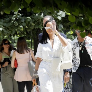 Rihanna à la sortie du défilé de mode Homme printemps-été 2019 "Louis Vuitton" à Paris le 21 juin 2018. © CVS / Veeren / Bestimage