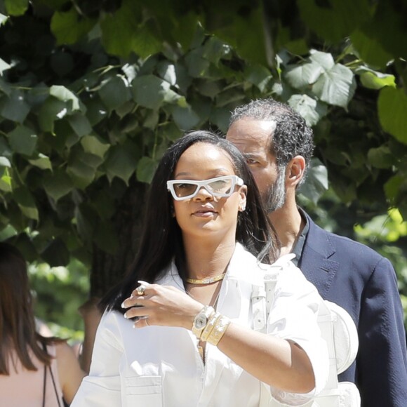 Rihanna à la sortie du défilé de mode Homme printemps-été 2019 "Louis Vuitton" à Paris le 21 juin 2018. © CVS / Veeren / Bestimage