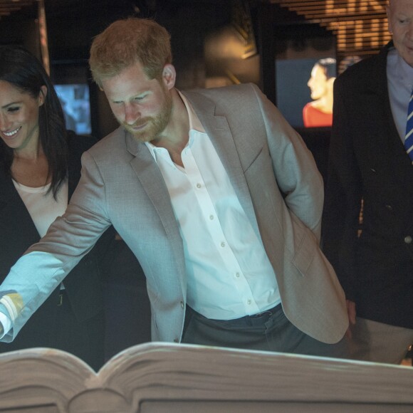 Le prince Harry, duc de Sussex et sa femme Meghan Markle, duchesse de Sussex visitent le musée de l'émigration à Dublin en Irlande le 11 juillet 2018