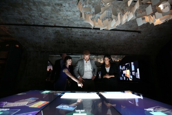 Le prince Harry, duc de Sussex et sa femme Meghan Markle, duchesse de Sussex visitent le musée de l'émigration à Dublin en Irlande le 11 juillet 2018