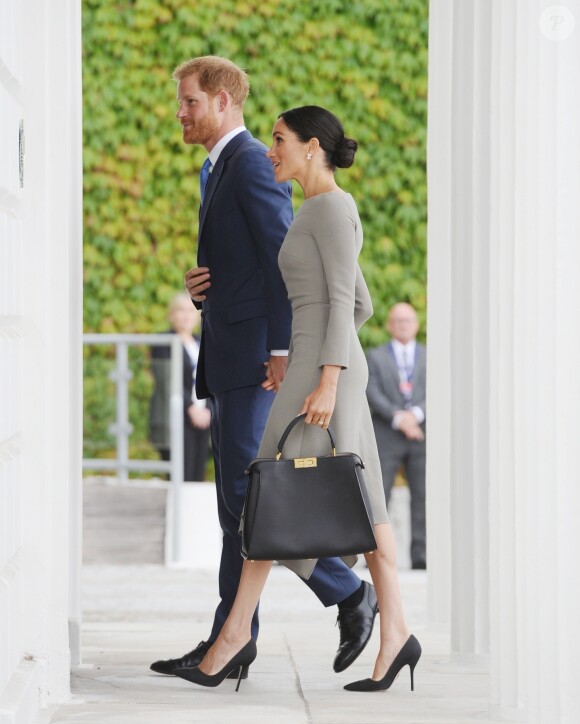 Le prince Harry, duc de Sussex et sa femme Meghan Markle, duchesse de Sussex ont rencontré le président Irlandais M. D. Higgins à Dublin, le 11 juillet 2018.