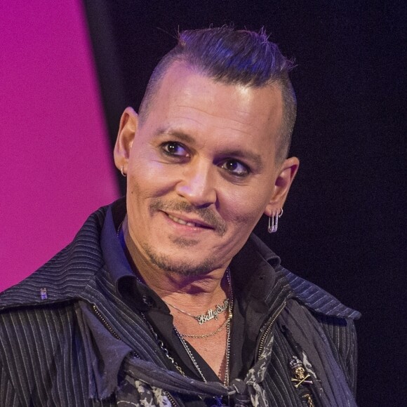 Johnny Depp - Johnny Depp remet le prix Kerrang Inspiration Award à Joe Perry à Londres le 21 juin 2018