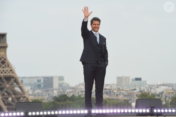 Tom Cruise à l'avant-première mondiale de "Mission: Impossible Fallout" sur la place du Trocadéro à Paris, le 12 juillet 2018. © Coadic Guirec-Denis Guignebourg/Bestimage