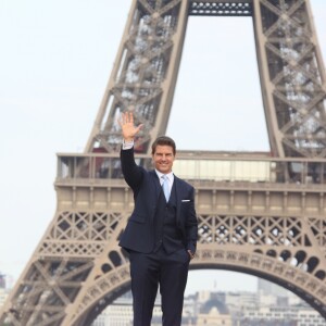 Tom Cruise à l'avant-première mondiale de "Mission: Impossible Fallout" sur la place du Trocadéro à Paris, le 12 juillet 2018. © Coadic Guirec-Denis Guignebourg/Bestimage