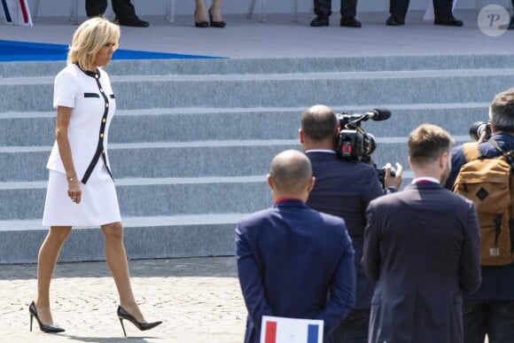 La première dame Brigitte Macron - Défilé militaire du 14 Juillet sur les Champs-Elysées à Paris © Pierre Perusseau / Bestimage