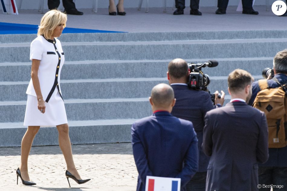 La première dame Brigitte Macron Défilé militaire du 14 Juillet sur