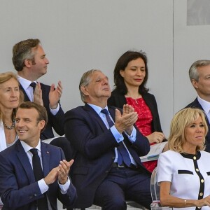 Marlène Schiappa, Gérard Collomb, Lee Hsien Loong, Mounir Mahjoubi, Nicole Belloubet, Jean-Baptiste Lemoyne, Jacques Mézard, Delphine Gény-Stephann, Bruno Le Maire, Brigitte et Emmanuel Macron, Muriel Pénicaud - Défilé militaire du 14 Juillet sur les Champs-Elysées à Paris © Pierre Perusseau / Bestimage