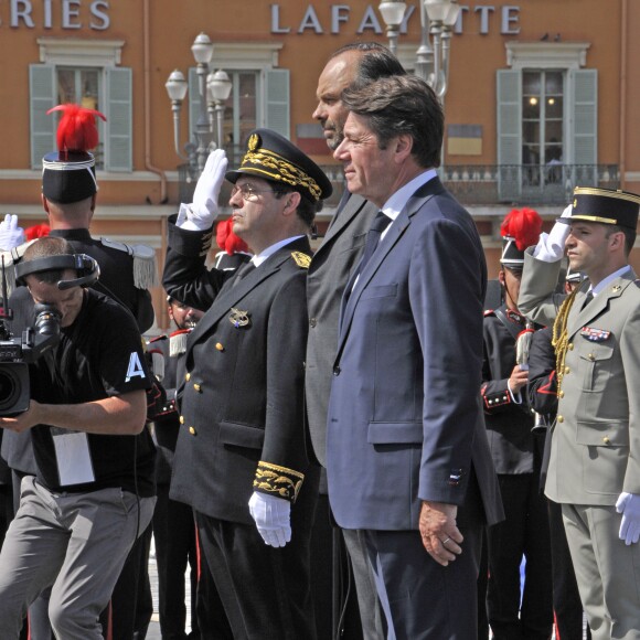 Le premier ministre Edouard Philippe et Christian Estrosi, maire de Nice - Le premier ministre Edouard Philippe à Nice à l'occasion de la cérémonie du 14 juillet 2018 sur la place Masséna à Nice en hommage aux victimes de l'attentat du 14 juillet 2016. Nice le 14 juillet 2018 © Pierre Rousseau / Pool / Bestimage