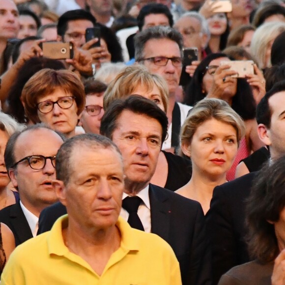 Christian Estrosi, le maire de Nice et sa femme Laura Tenoudji durant le concert du 14 juillet 2018 à Nice en hommage aux victimes de l'attentat du 14 juillet 2016 suivi d'un lâché de ballons et de l'allumage des 86 faisceaux lumineux depuis la Promenade des Anglais, symbolisant chacune des victimes. © Bruno Bebert/Bestimage
