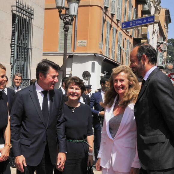 Laura Tenoudji et son mari Christian Estrosi, le maire de Nice, Edouard Philppe, le premier ministre, Nicole Belloubet, Garde des Sceaux, ministre de la Justice, Elisabeth Pelsez, Déléguée Interministérielle à l'Aide aux Victimes - Le premier ministre Edouard Philippe à Nice à l'occasion de la cérémonie du 14 juillet 2018 sur la place Masséna à Nice en hommage aux victimes de l'attentat du 14 juillet 2016. Nice le 14 juillet 2018 © Pierre Rousseau / Pool / Bestimage