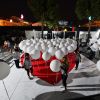 Les Ballons lâchés par les familles des victimes durant le concert du 14 juillet 2018 à Nice en hommage aux victimes de l'attentat du 14 juillet 2016 suivi de l'allumage des 86 faisceaux lumineux depuis la Promenade des Anglais, symbolisant chacune des victimes. © Bruno Bebert/Bestimage