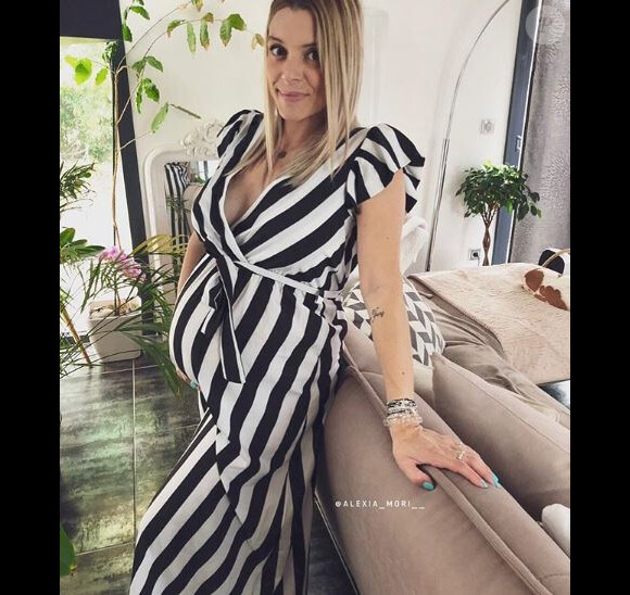 Alexia Mori enceinte et radieuse - Instagram, 27 juin 2018